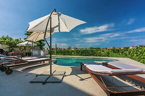 Apartments Pool