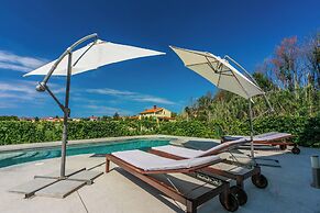 Apartments Pool