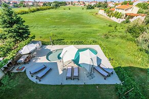 Apartments Pool