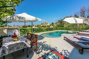 Apartments Pool