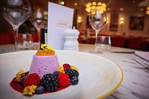 Lion & Swan Hotel