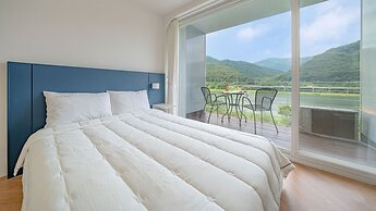 Gapyeong Rowa River View Pension