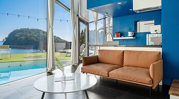 Namhae Pumda Pool Villa Pension