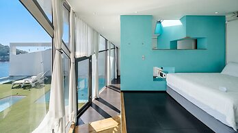 Namhae Pumda Pool Villa Pension