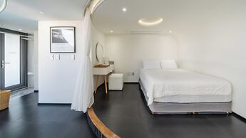 Namhae Pumda Pool Villa Pension