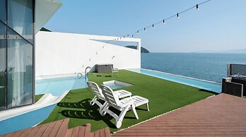 Namhae Pumda Pool Villa Pension