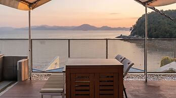 Namhae Pumda Pool Villa Pension