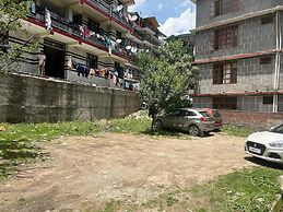 Treebo Dev With Valley View, Mall Road