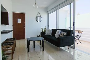 Phaedrus Living: Seaside Luxury Flat Lighthouse 62