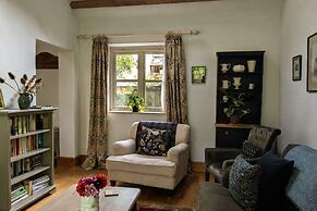 Courtyard Cottage