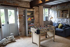 Little Underhill