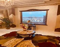 Penthouse Apartment  Pyramids view
