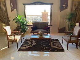 Penthouse Apartment  Pyramids view