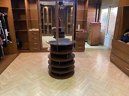 Penthouse Apartment  Pyramids view