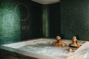 Astina Suites