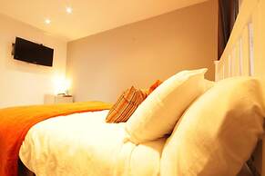 Fantastic 2-bed House in Hull. Garden, Sky tv