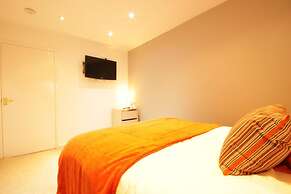 Fantastic 2-bed House in Hull. Garden, Sky tv