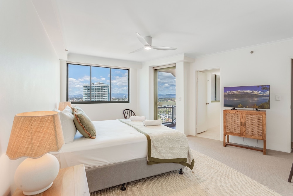 The Meriton on Main Beach