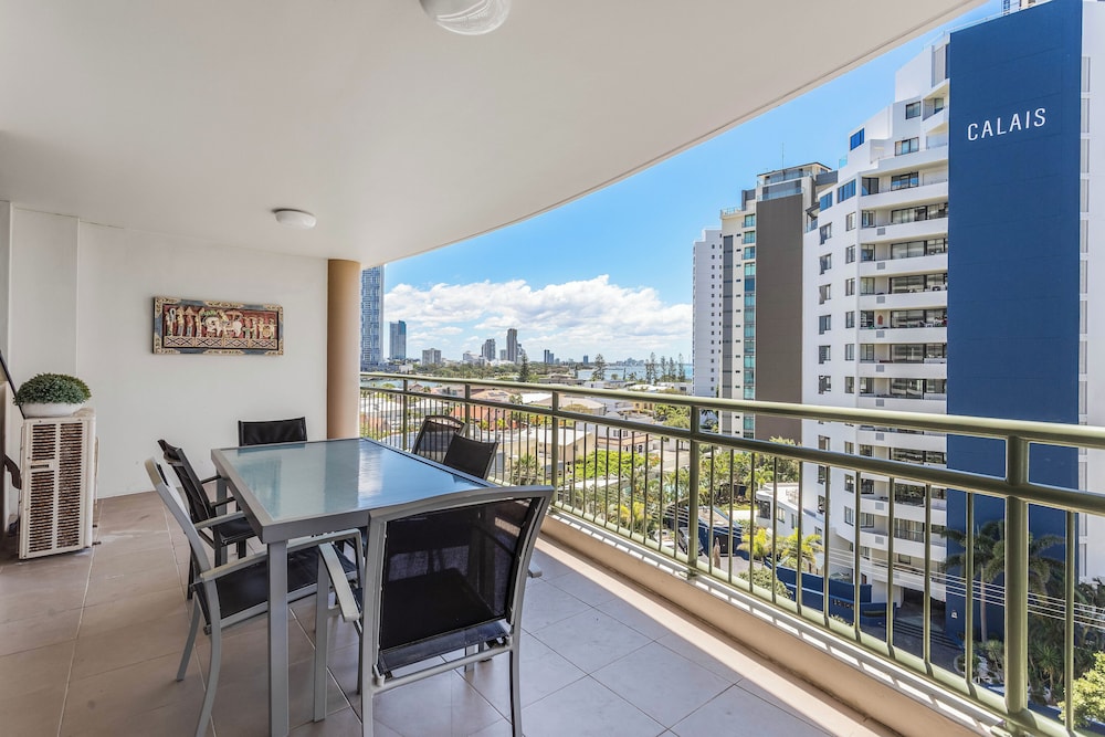 The Meriton on Main Beach