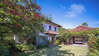 Mandalay Villas