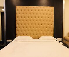 Golden Parrk