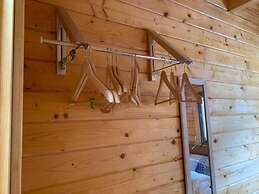 Immaculate Cabin 5 Mins to Inverness Dog Friendly
