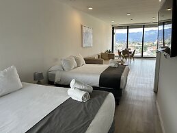 BEE Suites San Jose - Escalante