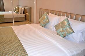 The Lodge Suites