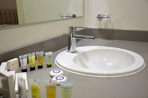 The Lodge Suites