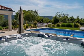 Villa Nebesi