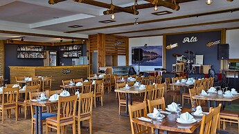 Grand Ayzek Otel