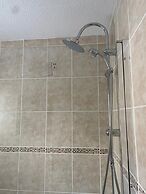 Riverside Park Ground Floor Apt 1 BR Parking St Neots
