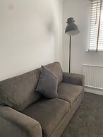 Riverside Park Ground Floor Apt 1 BR Parking St Neots