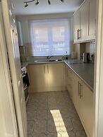 Riverside Park Ground Floor Apt 1 BR Parking St Neots