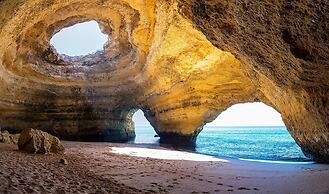 Apartment With Pool - Albufeira