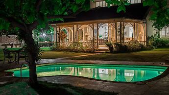 Seagrapes Villa
