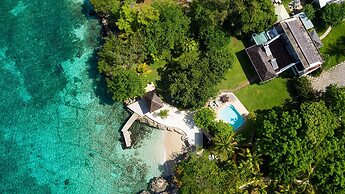 Seagrapes Villa