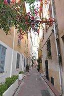 Picasso Apartments
