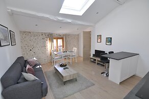 Picasso Apartments