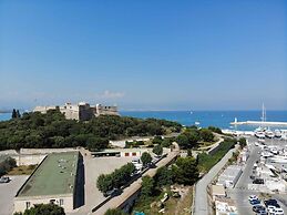 Picasso Apartments