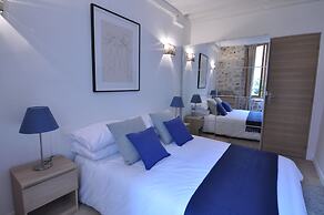 Picasso Apartments