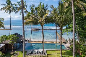 Secluded Beachfront Villa Manis, 5br, Candidasa