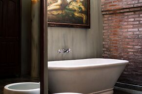 Secluded Beachfront Villa Manis, 5br, Candidasa