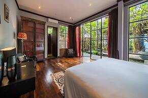 Secluded Beachfront Villa Manis, 5br, Candidasa