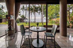 Secluded Beachfront Villa Manis, 5br, Candidasa