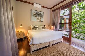 Secluded Beachfront Villa Manis, 5br, Candidasa