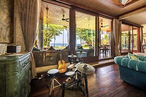 Secluded Beachfront Villa Manis, 5br, Candidasa