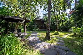 Secluded Beachfront Villa Manis, 5br, Candidasa