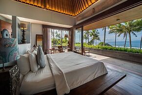 Secluded Beachfront Villa Manis, 5br, Candidasa
