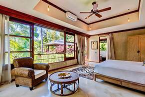 Secluded Beachfront Villa Manis, 5br, Candidasa